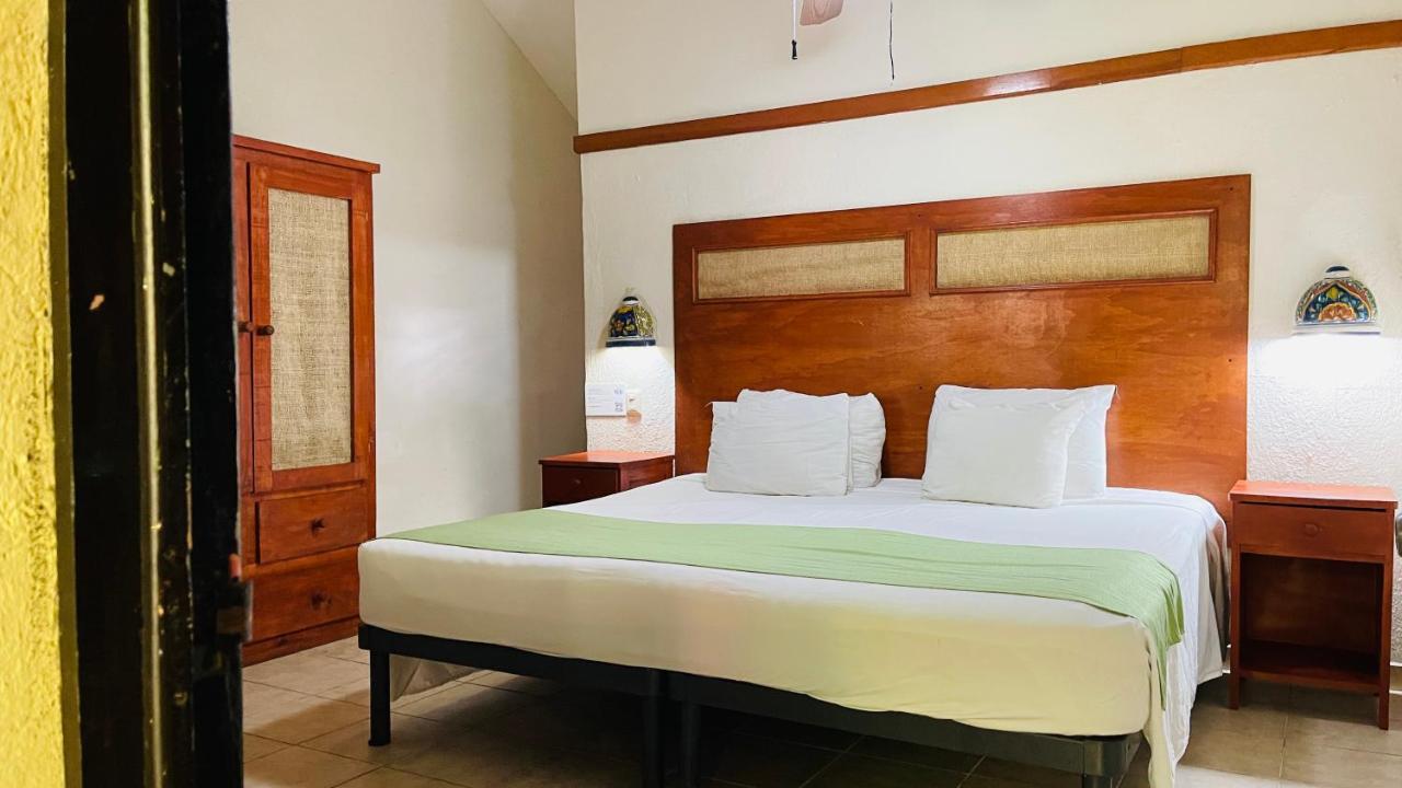 Hotel B&B - 5Th Avenue Πλάγια Ντελ Κάρμεν Εξωτερικό φωτογραφία A bedroom at the hotel
